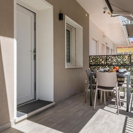 Gigi House Appartamento Piazza Mazzini 300M Dal Mare ليدو دي يسولو المظهر الخارجي الصورة