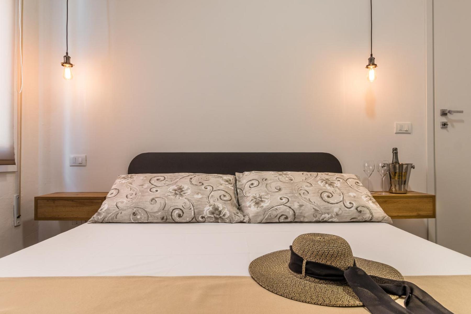 Gigi House Appartamento Piazza Mazzini 300M Dal Mare ليدو دي يسولو المظهر الخارجي الصورة