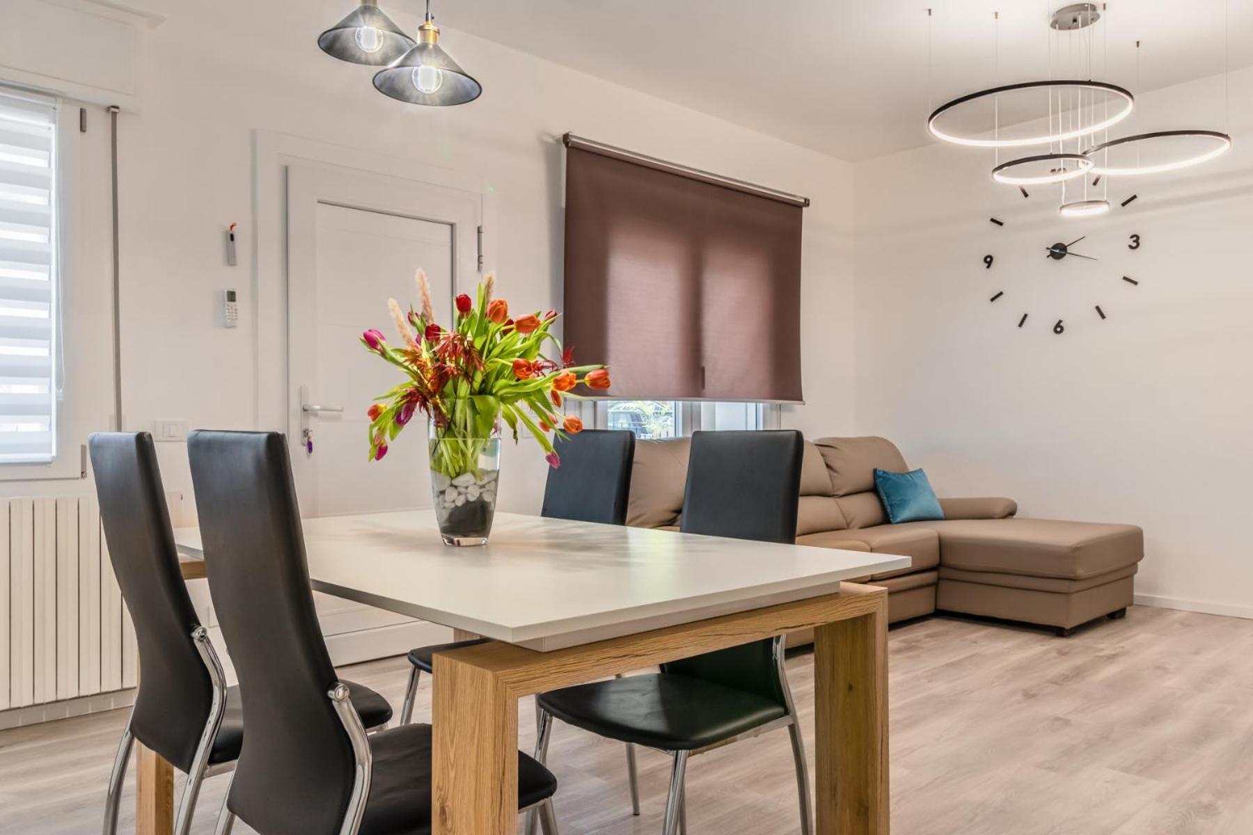 Gigi House Appartamento Piazza Mazzini 300M Dal Mare ليدو دي يسولو المظهر الخارجي الصورة